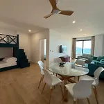 Radhime Luxury Sleeps 5 Orikum