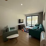 Radhime Luxury Sleeps 5 *