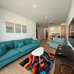 Radhime Luxury Sleeps 5 Apartment