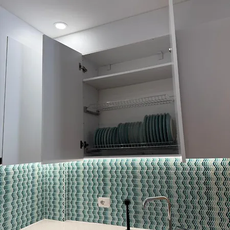 Radhime Luxury Sleeps 5 *