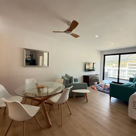 Radhime Luxury Sleeps 4-6
