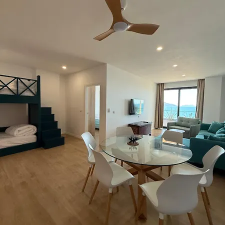 Radhime Luxury Sleeps 5 Orikum