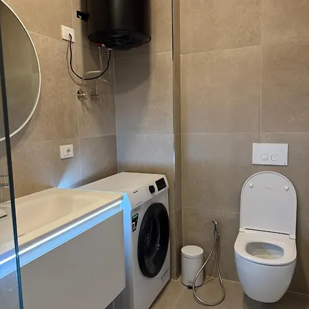 Apartment Radhime Luxury Sleeps 4-6 Orikum