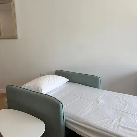 Radhime Luxury Sleeps 5 * Orikum
